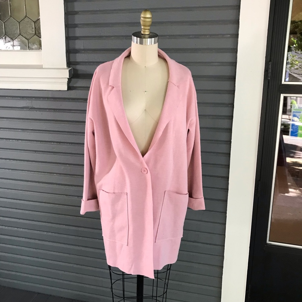 Pink oversized sweatshirt blazer